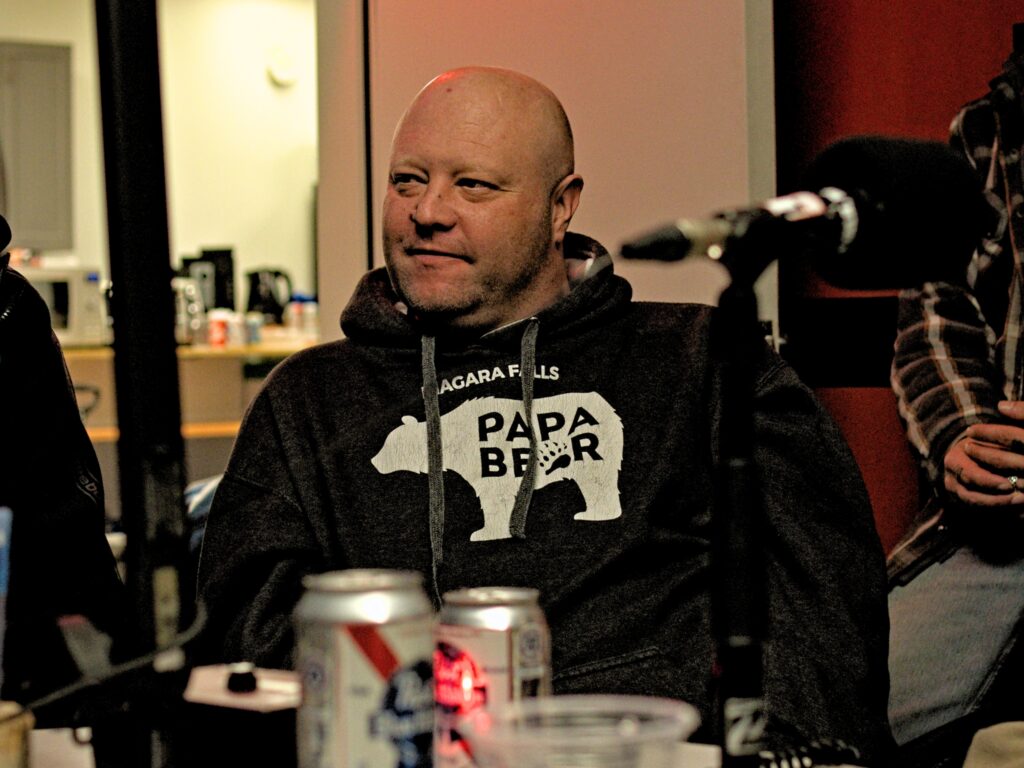 Les Bas-Vilains à CJMD : Une entrevue légendaire!
